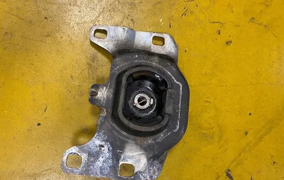 Ford Kuga II Gearbox mount F1F17M121JB