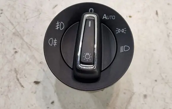 Skoda Superb B8 (3V) Light switch 3V0941431