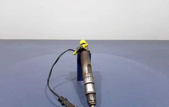 Volvo S70 V70 V70 XC Fuel injector 074130202B