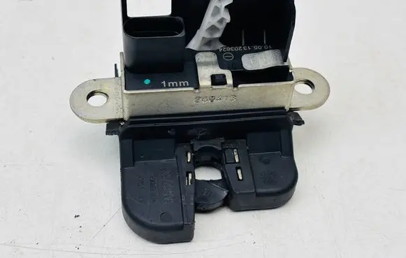 Volkswagen Golf VII Tailgate/trunk/boot lock/catch/latch 5G6827505