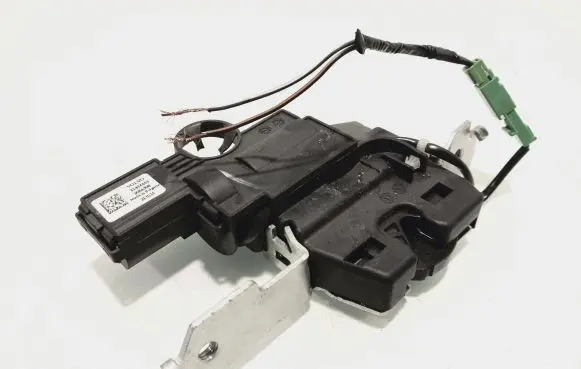 Volvo S90, V90 Seat back rest lock catch 31436463 3084508