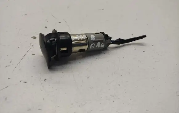 Chrysler 300 - 300C 12 V Socket (rear) VC23207A
