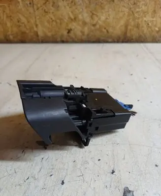 Renault Espace - Grand espace IV Hand parking brake switch 8200048590C