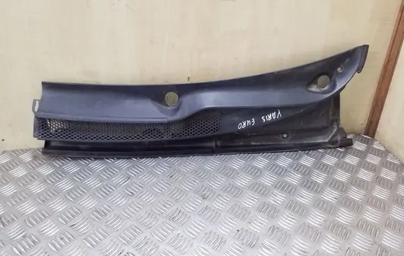 Toyota Yaris Wiper trim 5578252040