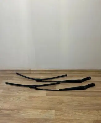 Volkswagen Tiguan Front wiper blade arm 5N1955409 5N1955410