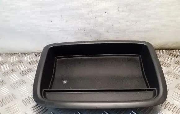 Volkswagen Sharan Glove box