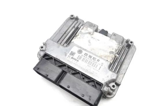 Volkswagen Golf V Engine control unit/module 03G906021PP 0281014063 03G906021AN