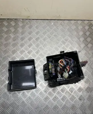 Nissan Navara D40 Fuse module