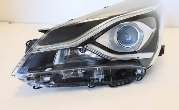 Toyota Yaris Headlight/headlamp 0D1970D198 0D1990D200