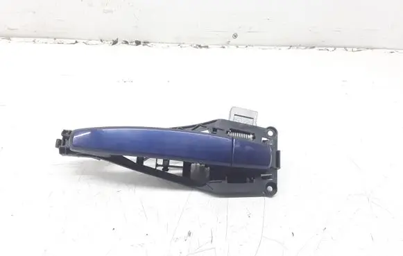 Opel Zafira B Rear door exterior handle 24463749