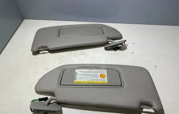 Volvo V70 Sun visor 9454472