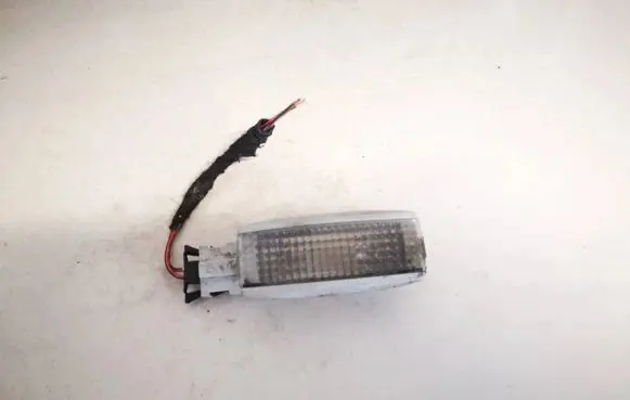 Volkswagen PASSAT B5 Other interior light 3b0947113