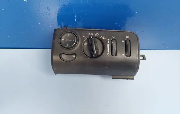 Chrysler Voyager Wing mirror switch 4685317 9575541K