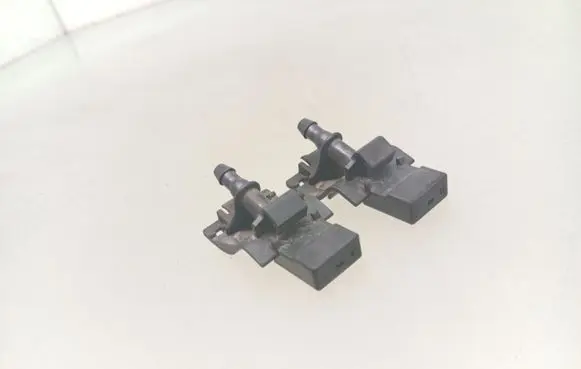 Toyota Auris 150 Windshield washer spray nozzle