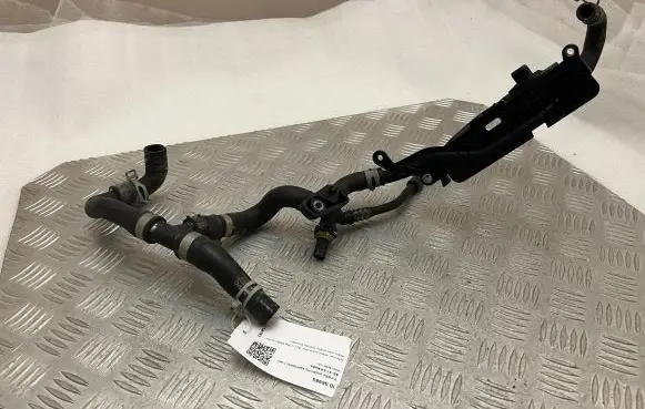Volvo XC90 Engine coolant pipe/hose