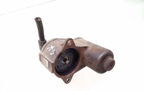Volkswagen PASSAT B6 Hand brake/parking brake motor 32332267D