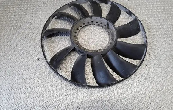 Volkswagen PASSAT B5 Fan impeller 058121301B