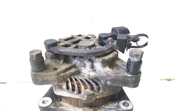 Citroen C4 I Picasso Generator/alternator 9649846880