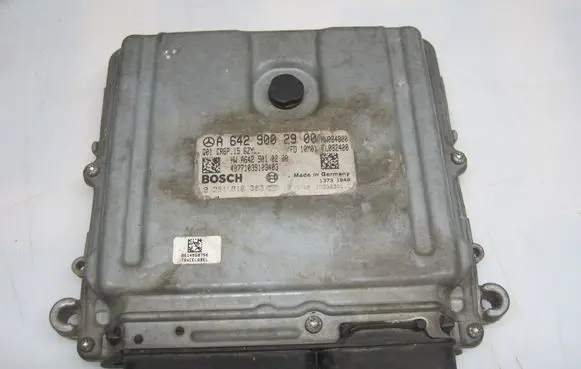 Mercedes-Benz E W212 Engine control unit/module A6429002900