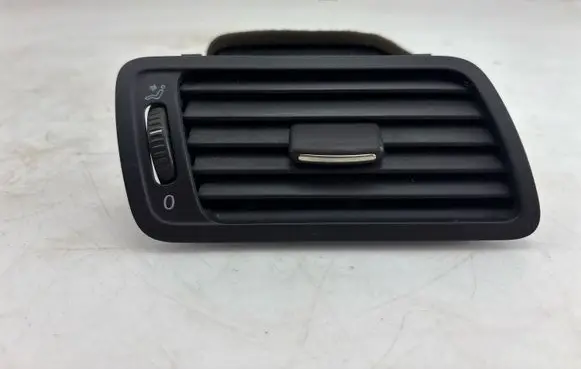 Volkswagen PASSAT B6 Dashboard side air vent grill/cover trim 05704001
