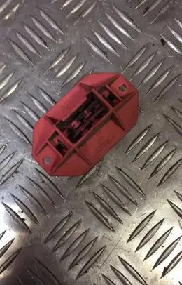 Audi A6 S6 C4 4A Heater blower fan relay 4a0959127b
