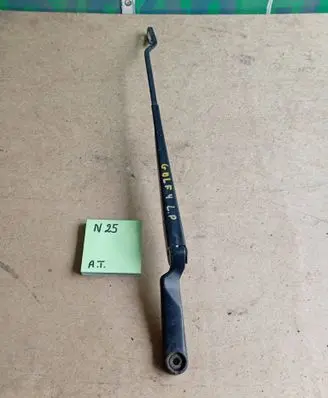 Volkswagen Golf IV Front wiper blade arm 5869765