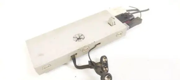 Volvo V70 Antenna control unit 30679658