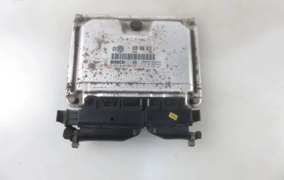Volkswagen Golf IV Engine control unit/module 0281010104 038906012J