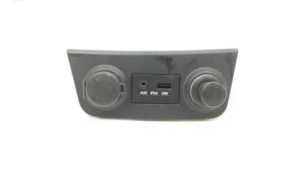 Hyundai i30 AUX in-socket connector 2R500 961202R500 FDMC0911270171