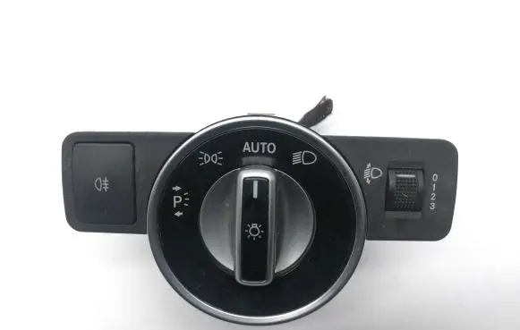 Mercedes-Benz C W204 Light switch A2049053103