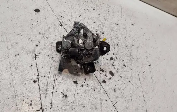 Ford Ka Engine bonnet/hood lock/catch