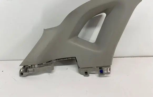 Renault Captur (D)pillar trim (top) 