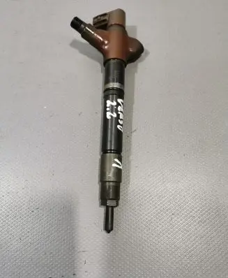 Toyota Verso Fuel injector 236700R090