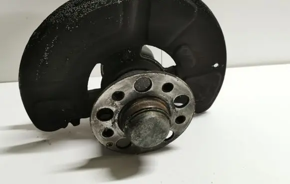Mercedes-Benz E W212 Front wheel hub spindle knuckle