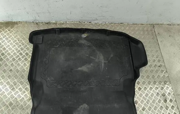 Mercedes-Benz E C207 W207 Rubber trunk/boot mat liner 022009112016 1927178816