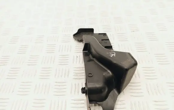 Ford Focus Fender mounting bracket JX7BA02477A