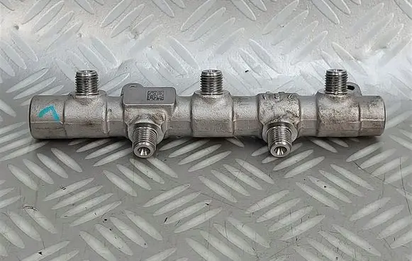 Audi Q8 Fuel main line pipe 059130089DL