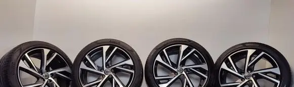 Volvo XC40 R16 alloy rim 31471558