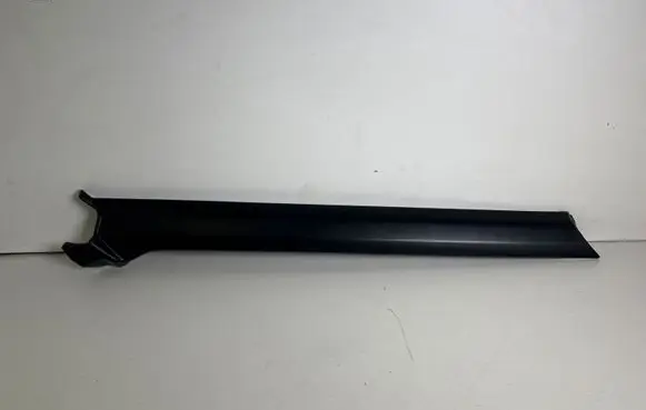 Land Rover Discovery 4 - LR4 Windshield trim