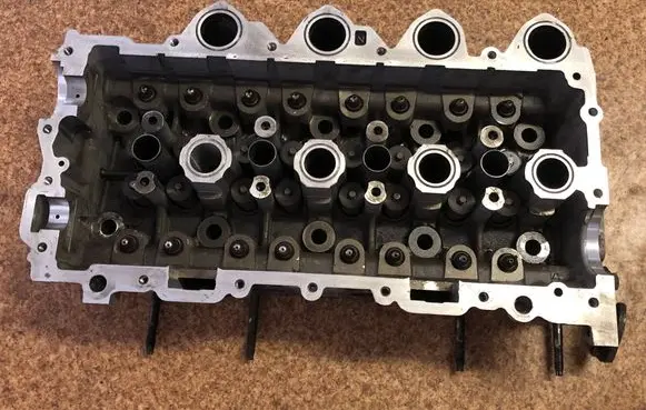 Peugeot 307 Engine head 9655911480
