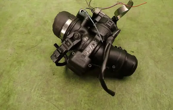 Peugeot 307 CC Throttle body valve 9658793980