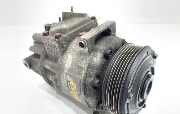 Volkswagen Touran I Air conditioning (A/C) compressor (pump) 1K0820803G