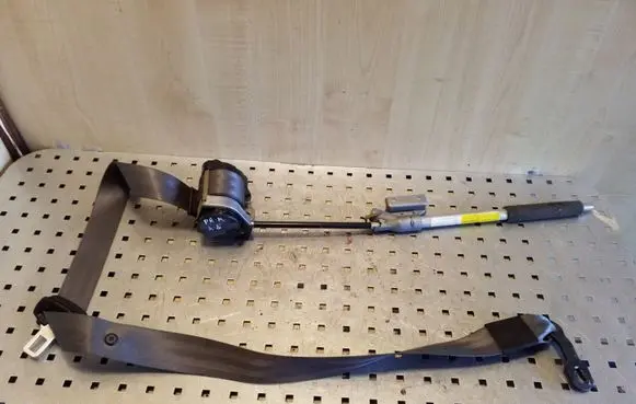 Audi A8 S8 D2 4D Front seatbelt 4D0857706J