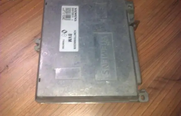 Renault Laguna I Engine control unit/module 7700860308