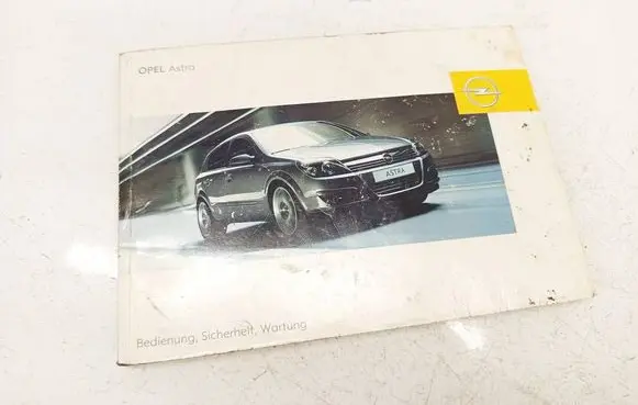 Opel Astra H Owners service history hand book