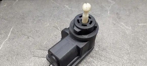 Fiat Doblo Headlight level adjustment motor brak