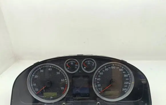 Volkswagen PASSAT B5.5 Speedometer (instrument cluster) 3B0920827X 03120201 VWZ7Z0B6529922