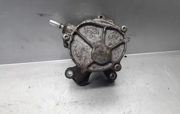 Volvo V50 Vacuum pump