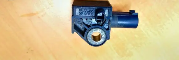Mercedes-Benz E W212 Airbag deployment crash/impact sensor A2128204926