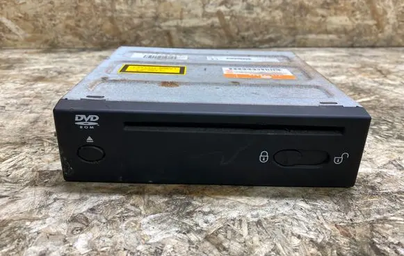 Land Rover Range Rover Sport L320 CD/DVD changer YIB500070